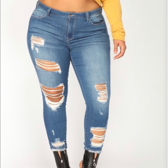 FashionNova Bratty Distressed Ankle Jeans - Picture 1 of 2